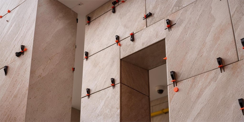 4 trucos para disimular las juntas en revestimientos interiores de pared